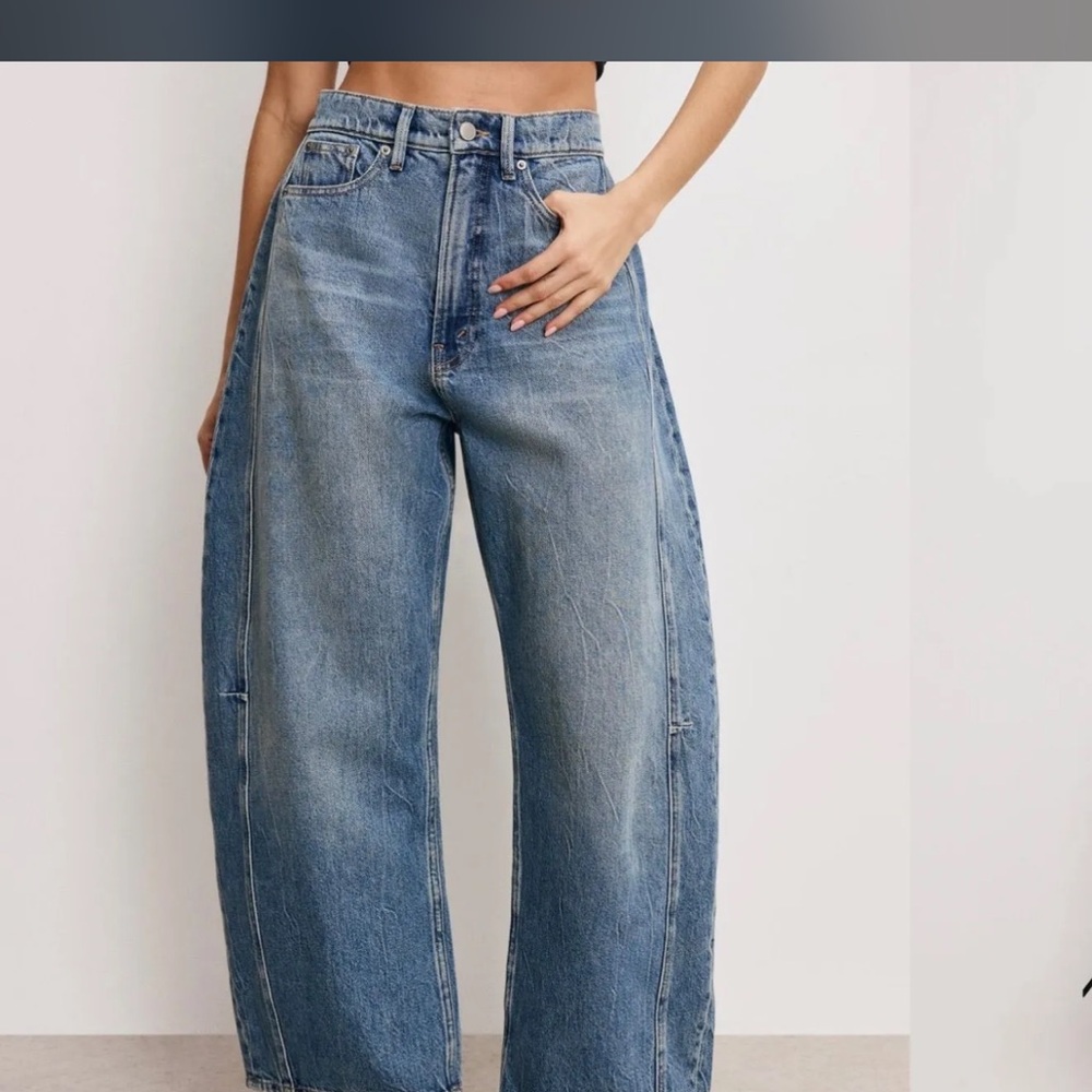 NWT- Good American- Good Extreme Barrel Jeans- size 8/29